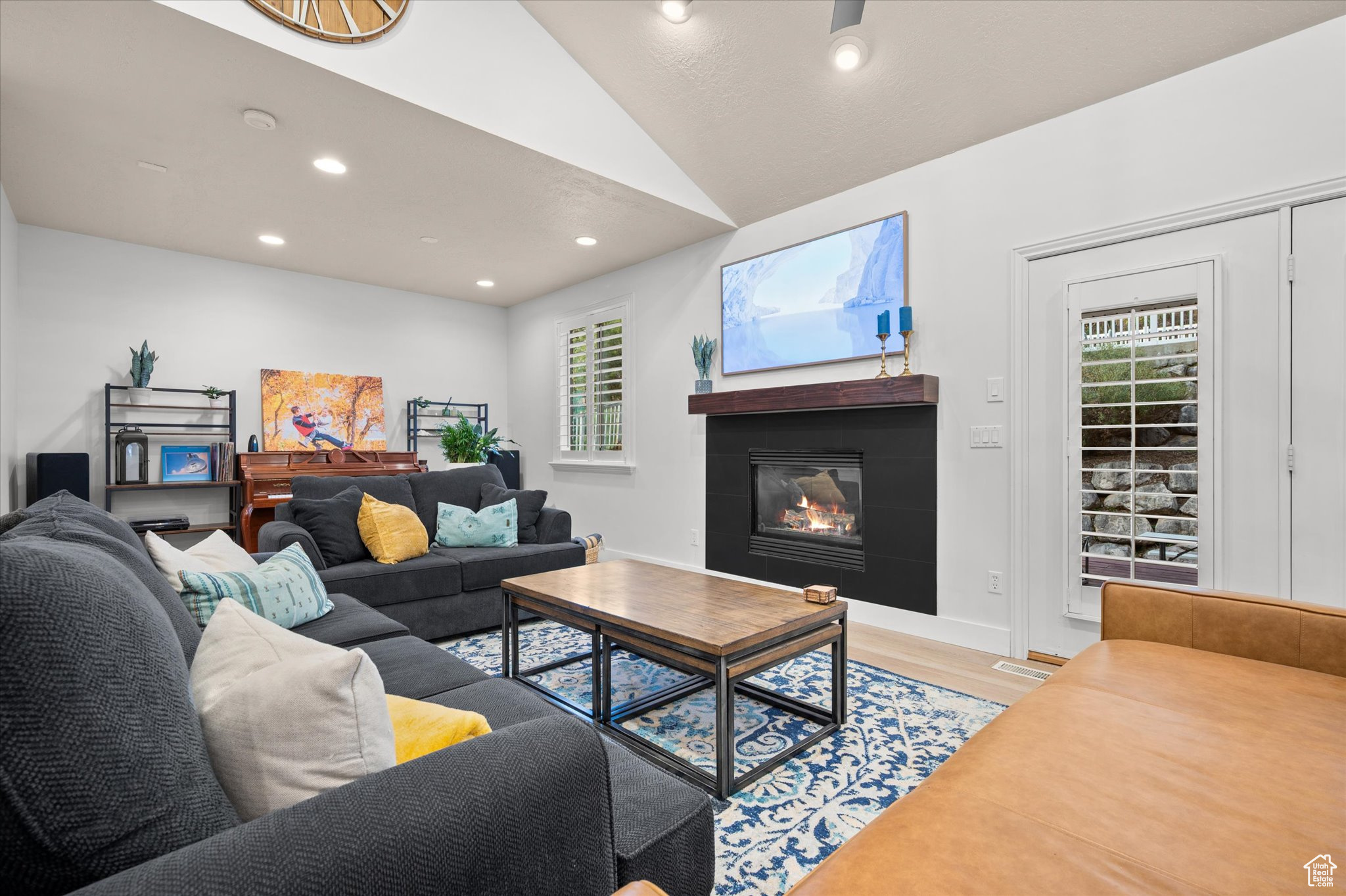 EAST LAYTON HILLS - Residential