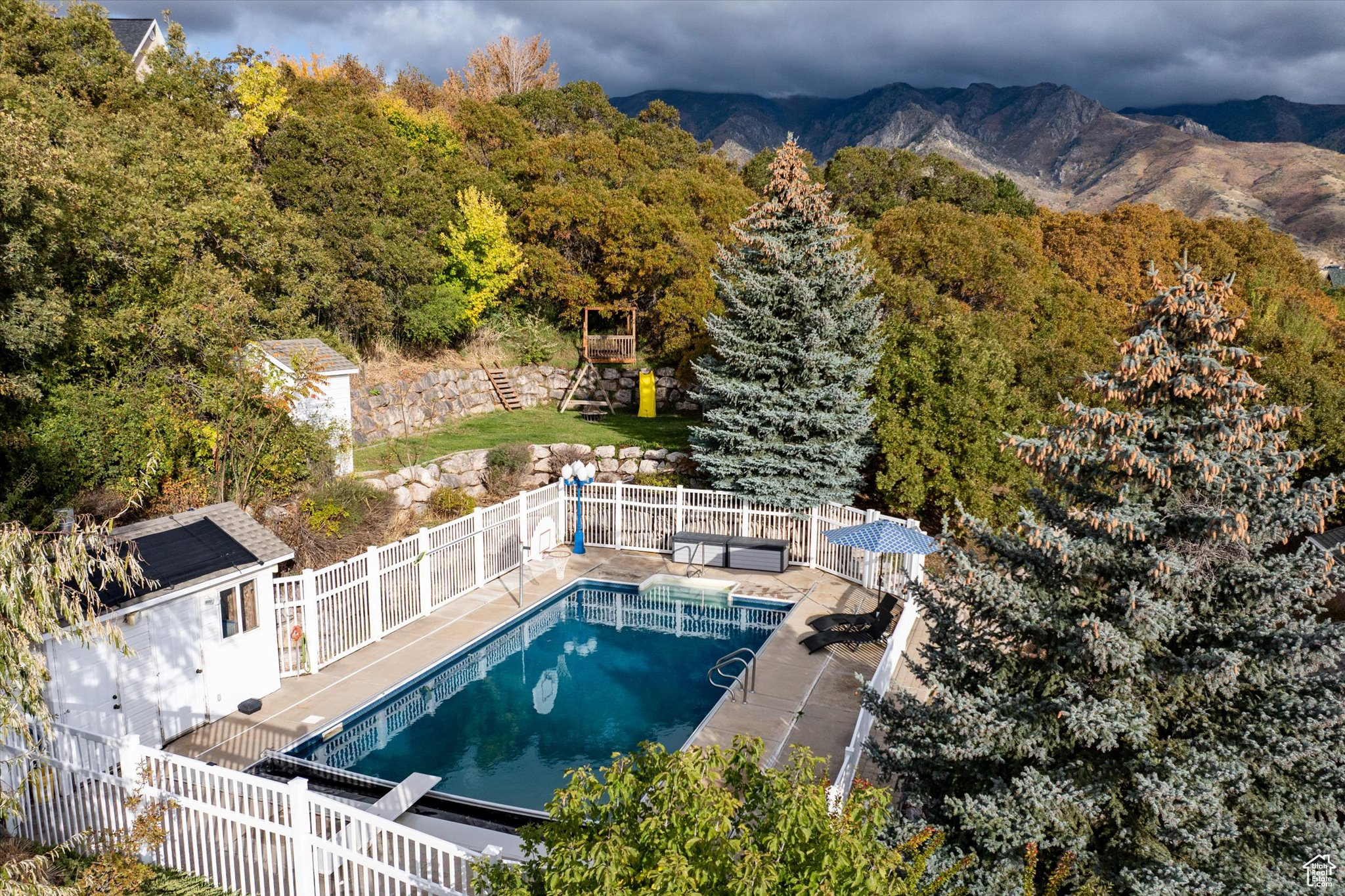 EAST LAYTON HILLS - Residential