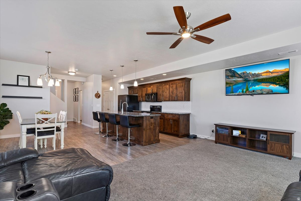 STILLCREEK VILLAGE - Residential