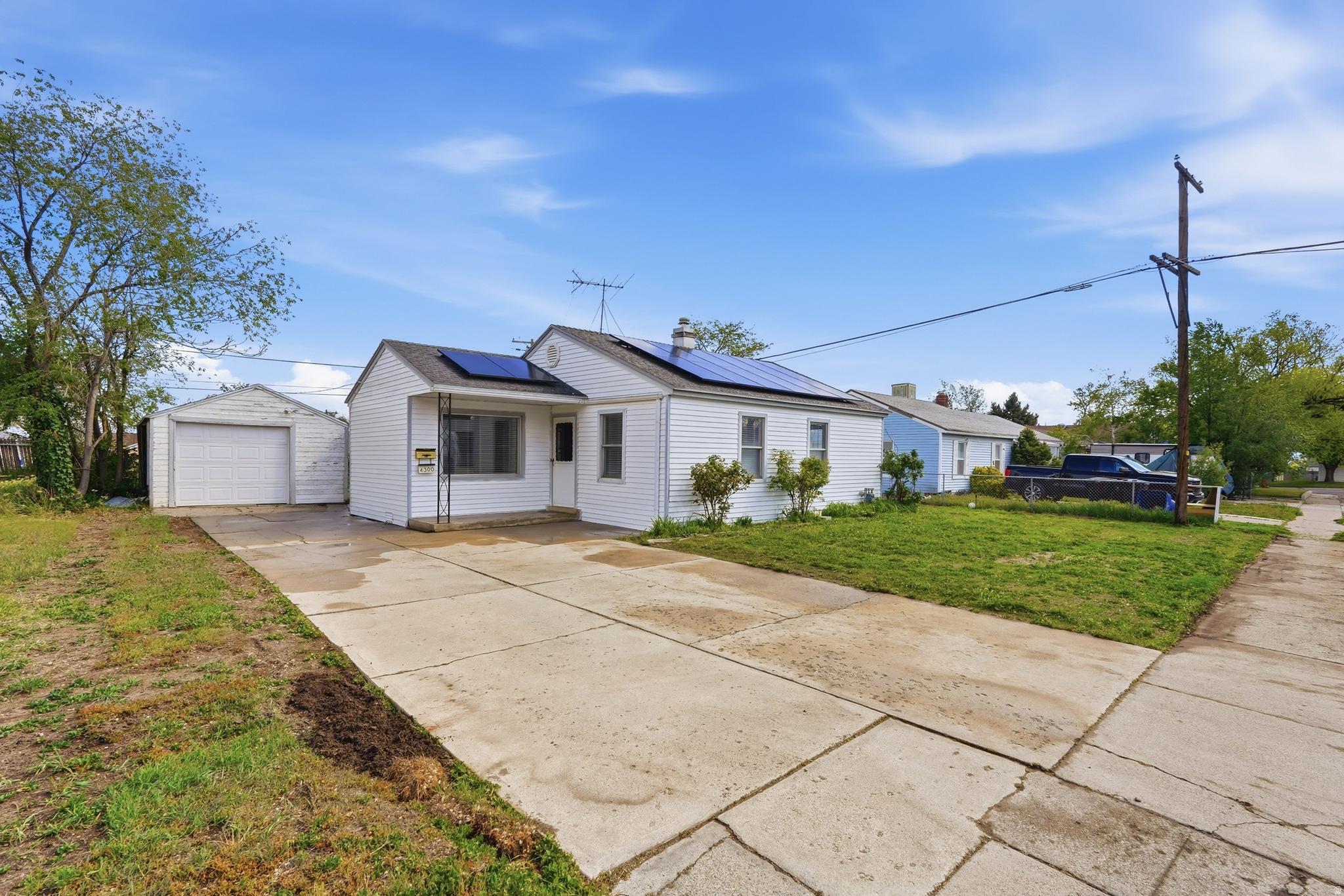 KEARNS TOWNSITE - Residential