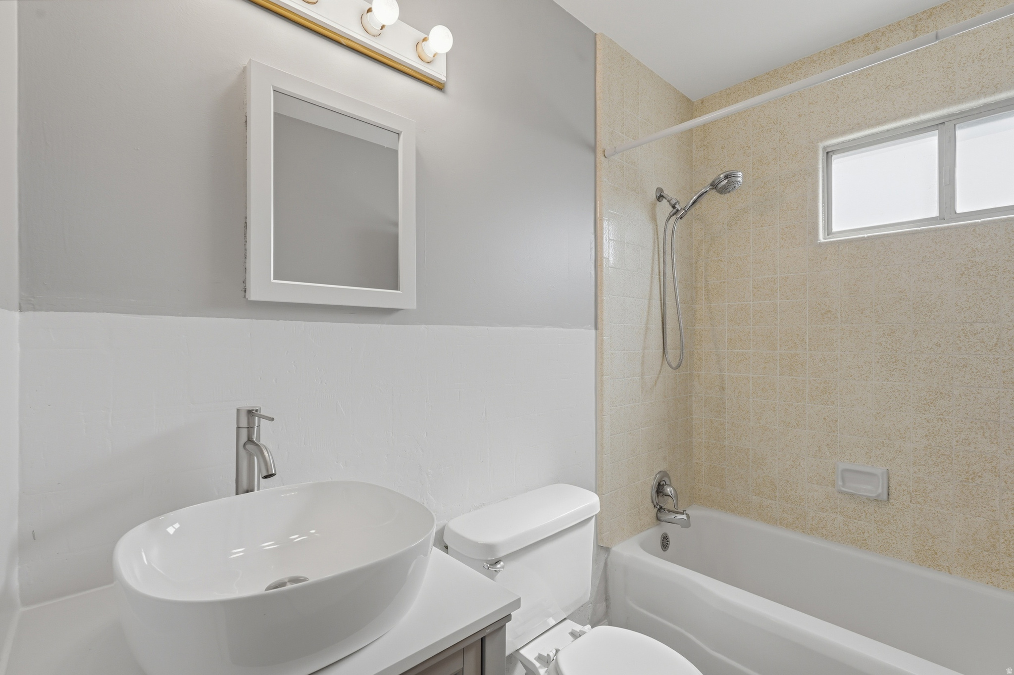 KEARNS TOWNSITE - Residential