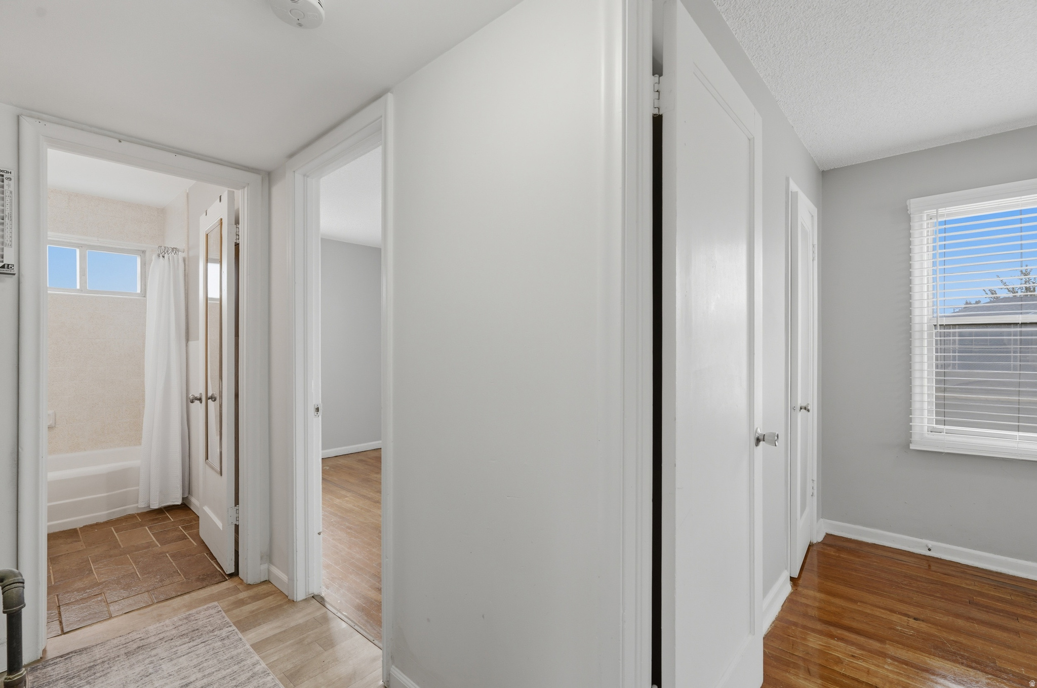 KEARNS TOWNSITE - Residential