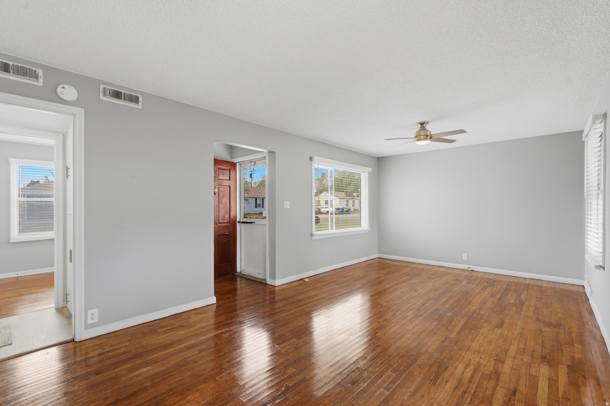 KEARNS TOWNSITE - Residential