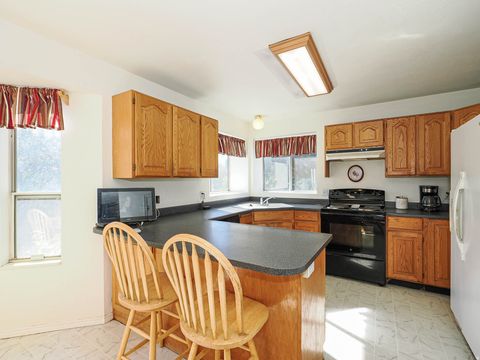 Tiny photo for 3743 PEAR APPLE CIR, Salt Lake City, UT 84119 (MLS # 2169529)