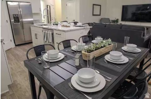 Tiny photo for 501 N VENTURA LN, Washington, UT 84780 (MLS # 2139970)