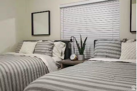 Tiny photo for 501 N VENTURA LN, Washington, UT 84780 (MLS # 2139970)