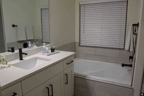 Tiny photo for 501 N VENTURA LN, Washington, UT 84780 (MLS # 2139970)