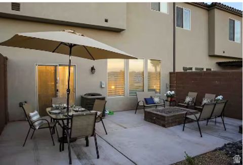 Tiny photo for 501 N VENTURA LN, Washington, UT 84780 (MLS # 2139970)