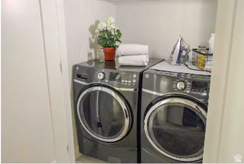 Tiny photo for 501 N VENTURA LN, Washington, UT 84780 (MLS # 2139970)