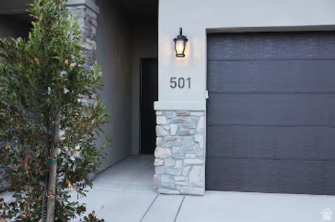 Tiny photo for 501 N VENTURA LN, Washington, UT 84780 (MLS # 2139970)
