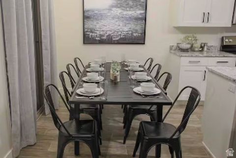 Tiny photo for 501 N VENTURA LN, Washington, UT 84780 (MLS # 2139970)