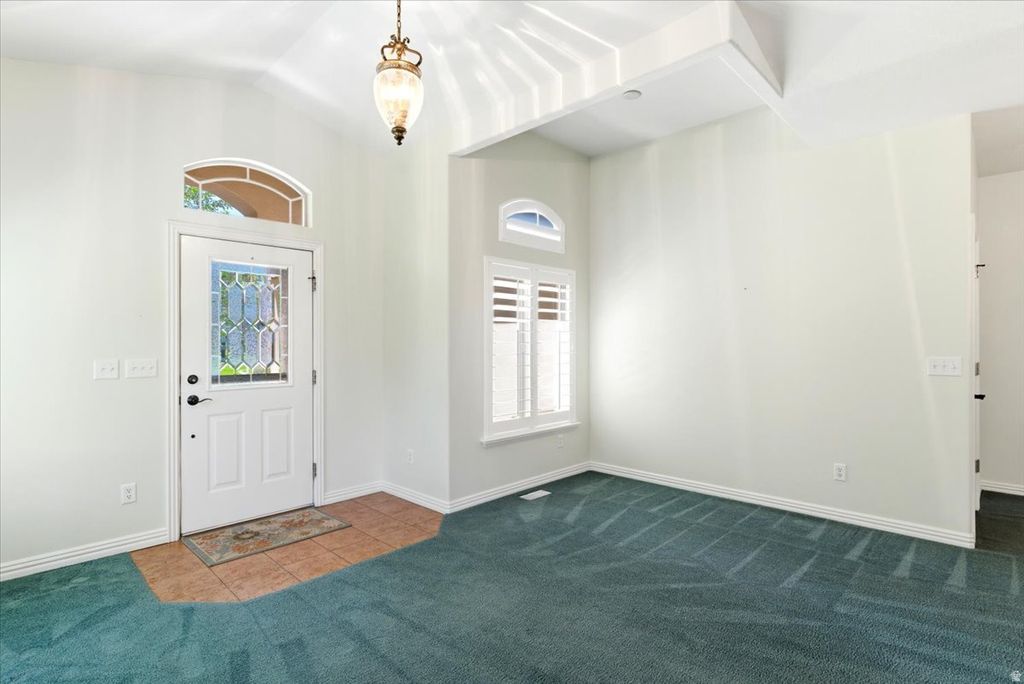 Photo of 679 EDGEWOOD DR, North Salt Lake, UT 84054 (MLS # 2155442)