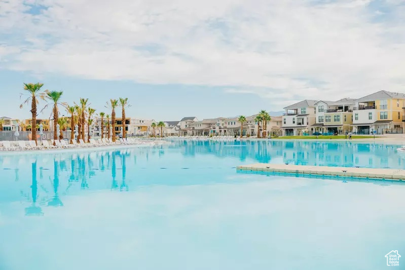 DESERT COLOR RESORT - Residential