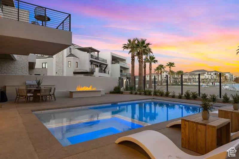 DESERT COLOR RESORT - Residential