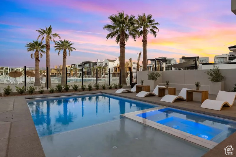 DESERT COLOR RESORT - Residential