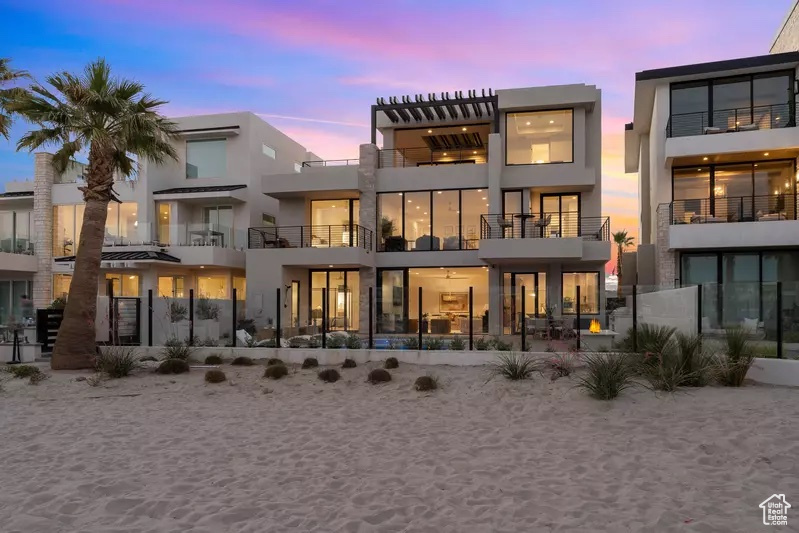 DESERT COLOR RESORT - Residential