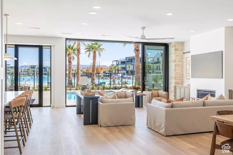 DESERT COLOR RESORT - Residential