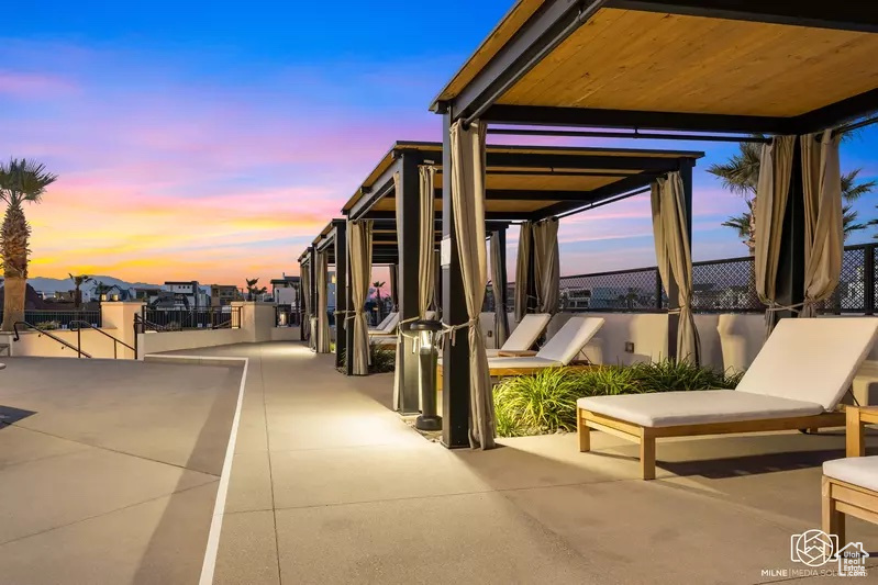 DESERT COLOR RESORT - Residential