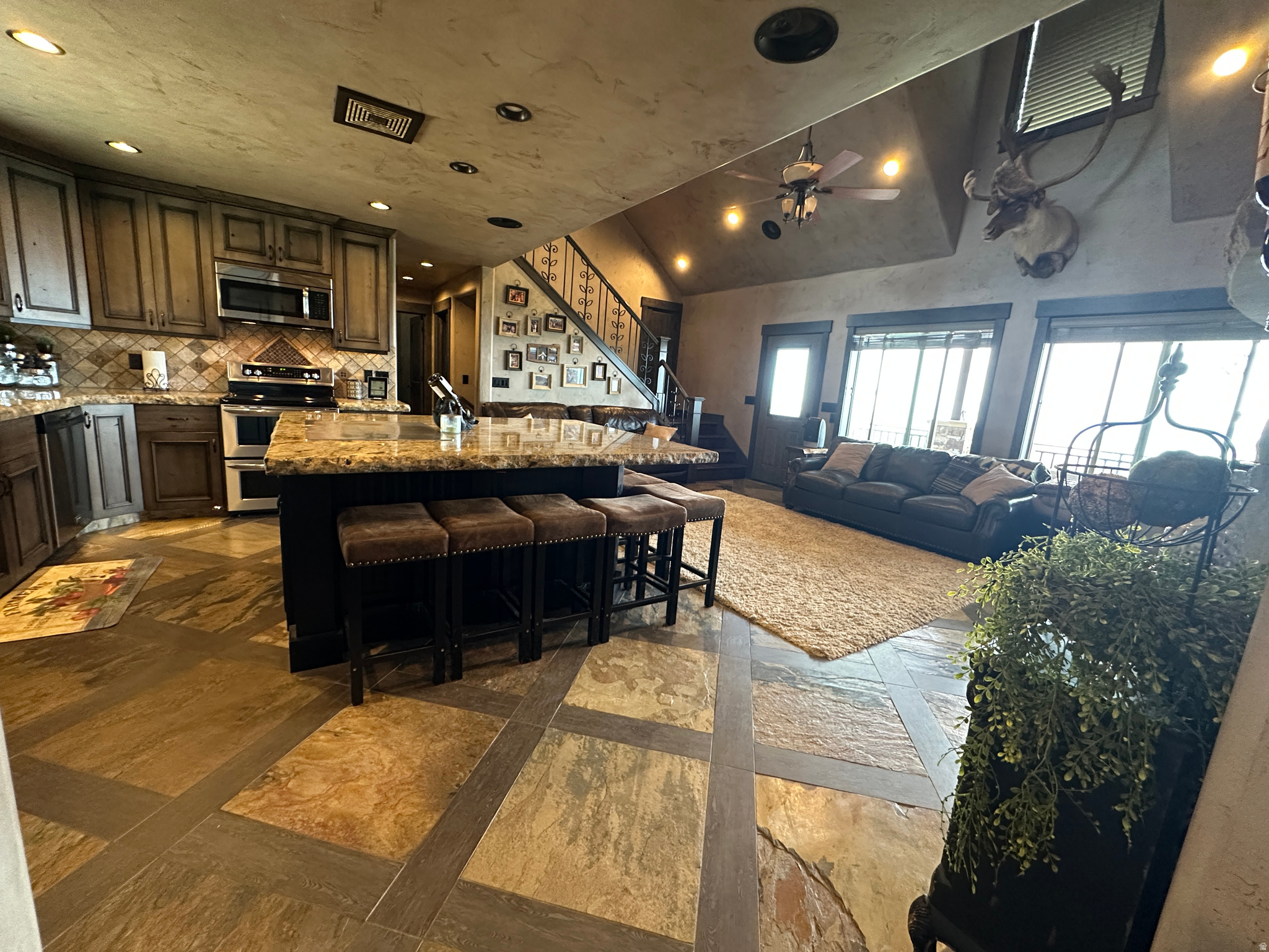 ASPEN HILLS - Land