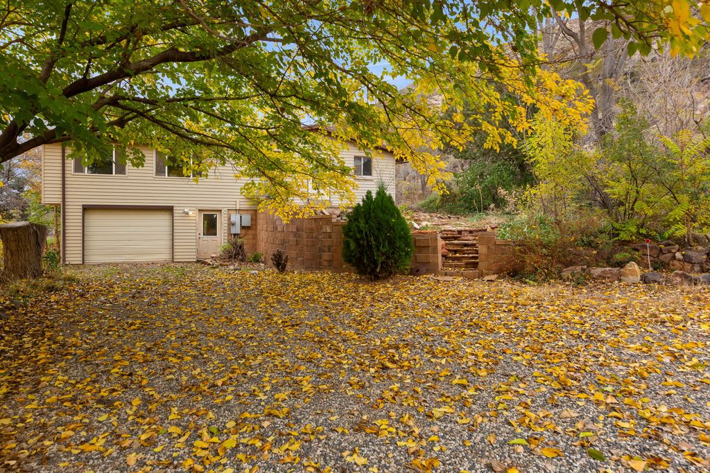 Photo of 4 W 960 S, Hurricane, UT 84737 (MLS # 2135956)