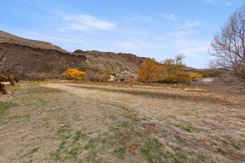 Tiny photo for 4 W 960 S, Hurricane, UT 84737 (MLS # 2135956)