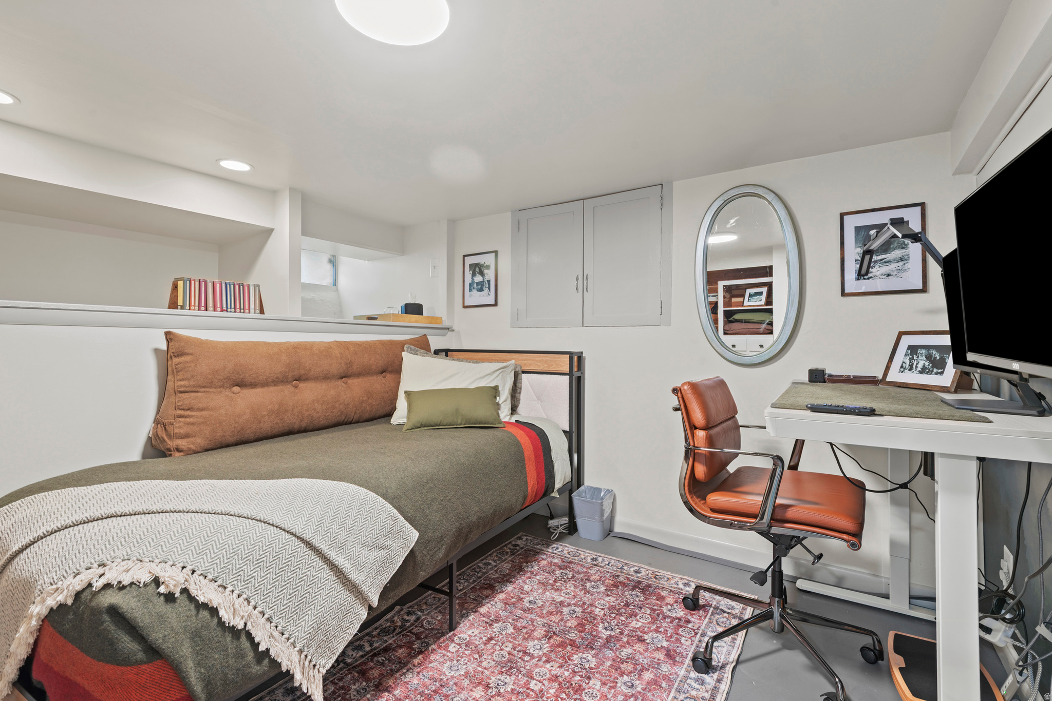 CAPITOL - Residential