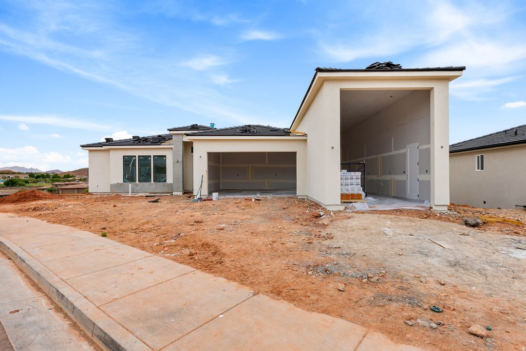 Photo of 1870 N CHAPMAN DR, Washington, UT 84780 (MLS # 2153648)