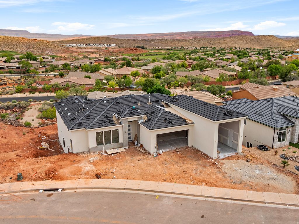 Photo of 1870 N CHAPMAN DR, Washington, UT 84780 (MLS # 2153648)