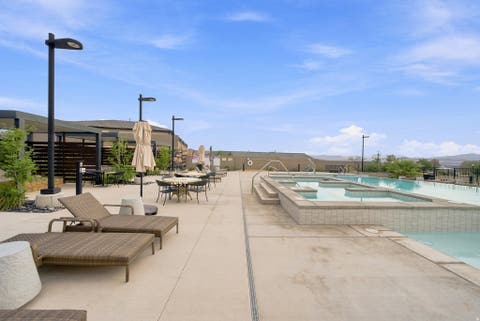 Tiny photo for 1625 N HORIZON PKWY, Washington, UT 84780 (MLS # 2178176)