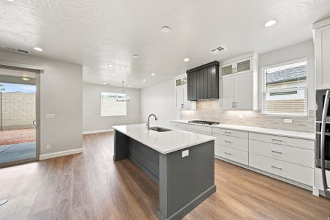 Tiny photo for 1625 N HORIZON PKWY, Washington, UT 84780 (MLS # 2178176)