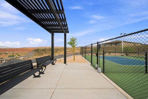 Tiny photo for 1625 N HORIZON PKWY, Washington, UT 84780 (MLS # 2178176)