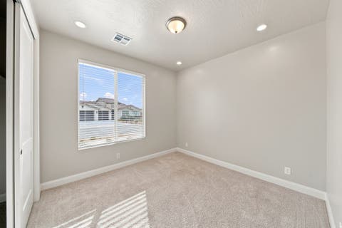 Tiny photo for 1625 N HORIZON PKWY, Washington, UT 84780 (MLS # 2178176)
