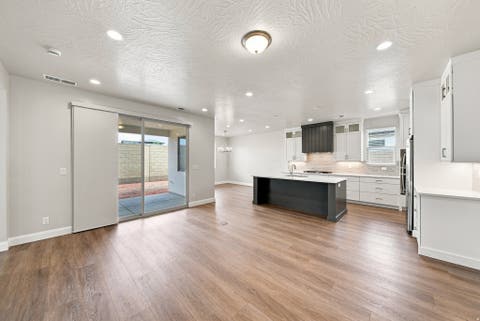 Tiny photo for 1625 N HORIZON PKWY, Washington, UT 84780 (MLS # 2178176)
