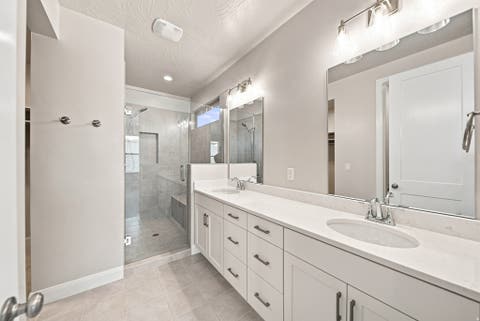 Tiny photo for 1625 N HORIZON PKWY, Washington, UT 84780 (MLS # 2178176)
