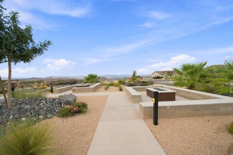 Tiny photo for 1625 N HORIZON PKWY, Washington, UT 84780 (MLS # 2178176)