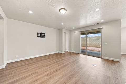 Tiny photo for 1625 N HORIZON PKWY, Washington, UT 84780 (MLS # 2178176)
