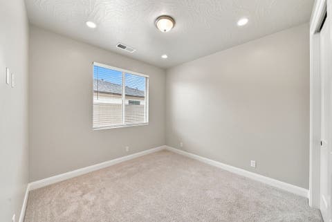 Tiny photo for 1625 N HORIZON PKWY, Washington, UT 84780 (MLS # 2178176)