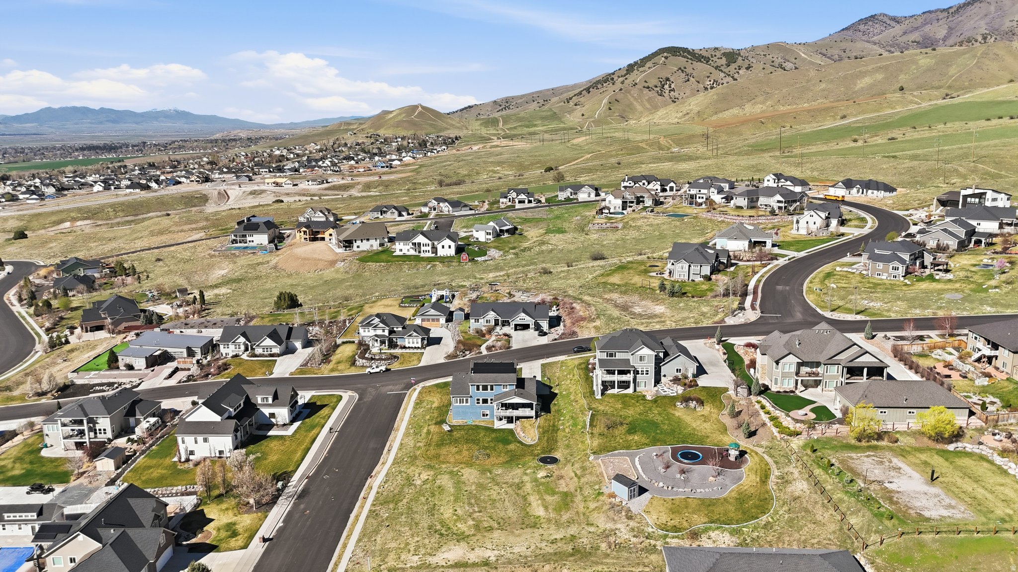 MAHOGANY RIDGE - Residential