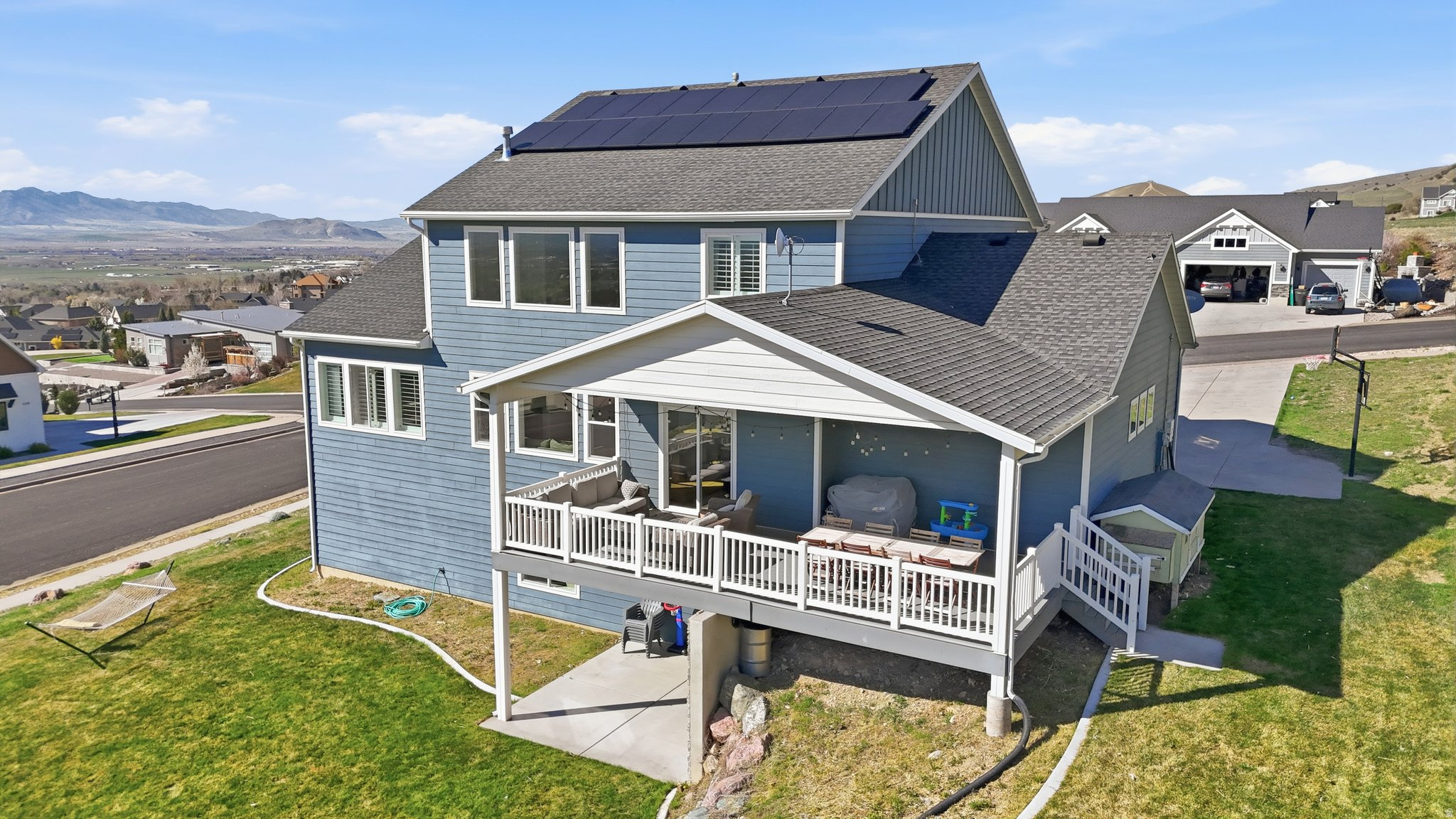 MAHOGANY RIDGE - Residential