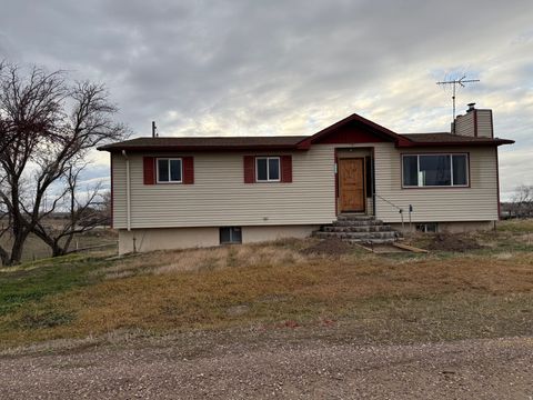 Tiny photo for 2932 S ARTHUR St, American Falls, ID 83211 (MLS # 2127923)