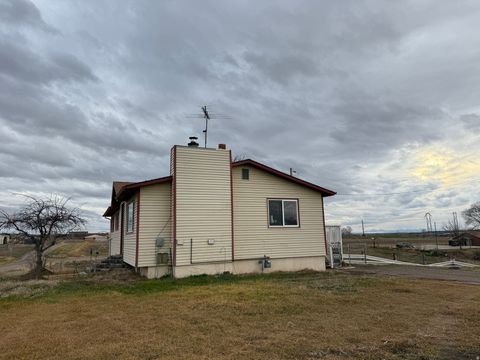 Tiny photo for 2932 S ARTHUR St, American Falls, ID 83211 (MLS # 2127923)