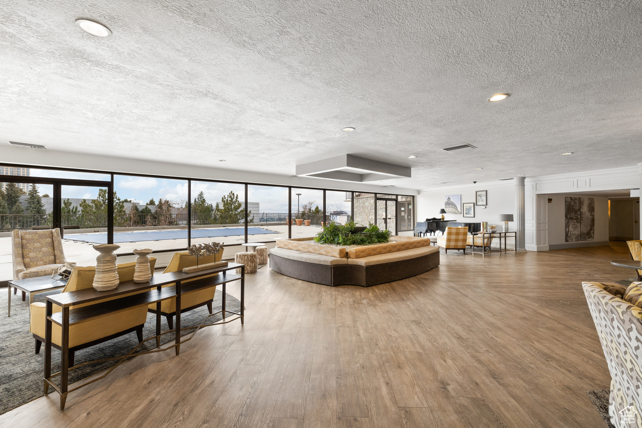 ZIONS SUMMIT - Residential