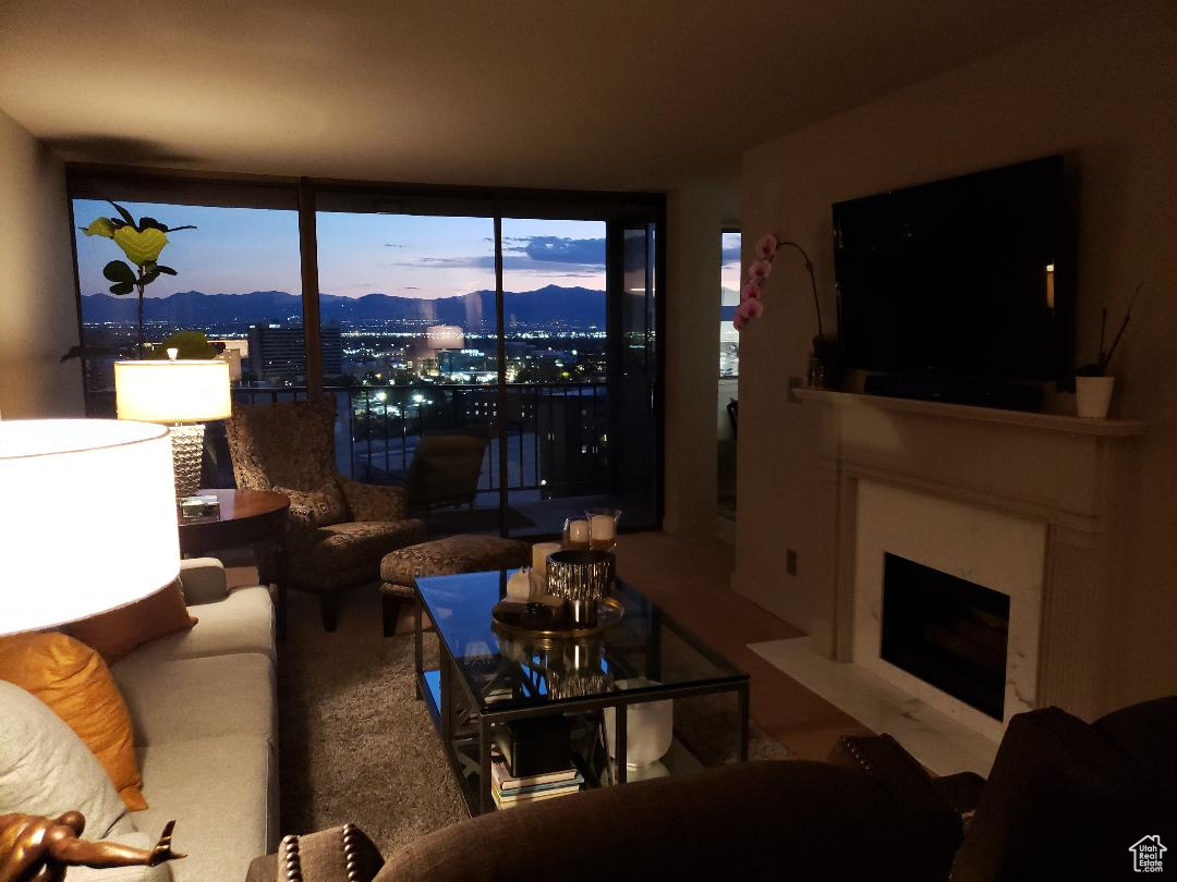 ZIONS SUMMIT - Residential