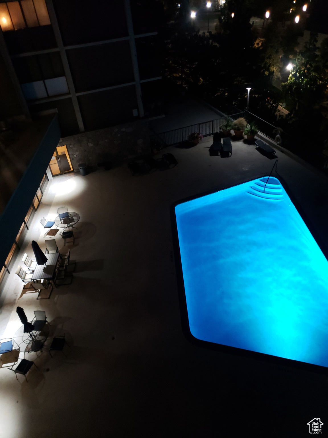 ZIONS SUMMIT - Residential