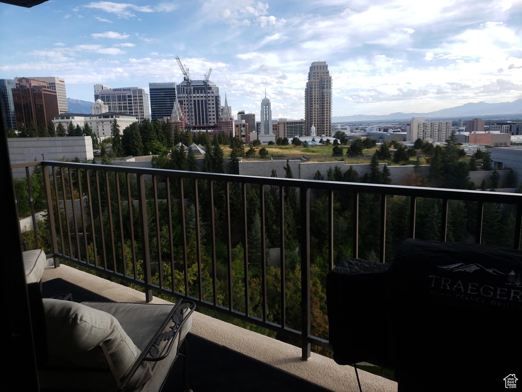 ZIONS SUMMIT - Residential