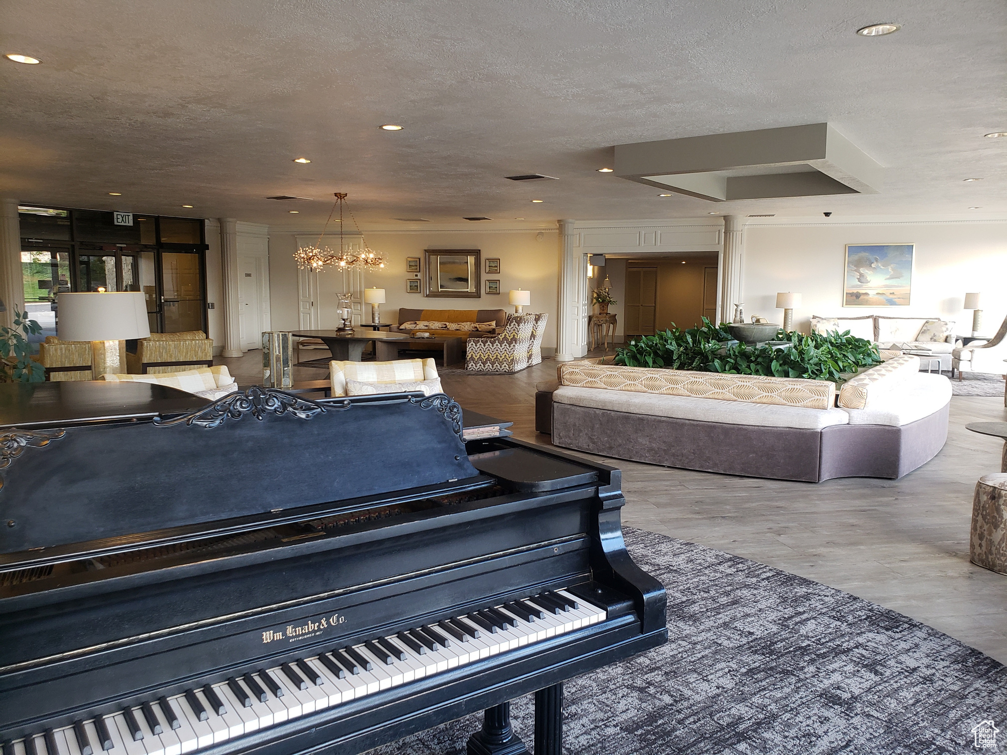 ZIONS SUMMIT - Residential