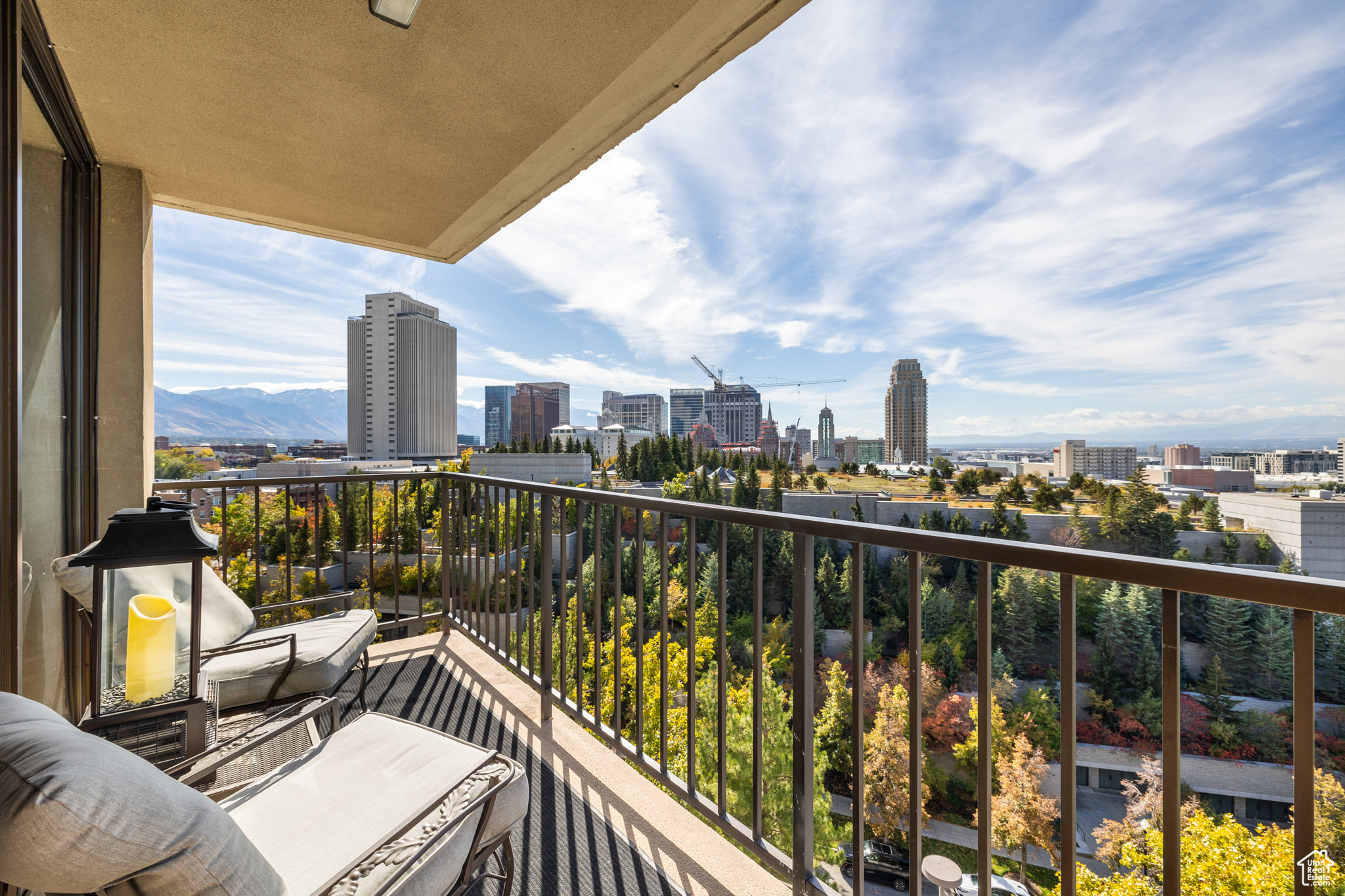 ZIONS SUMMIT - Residential