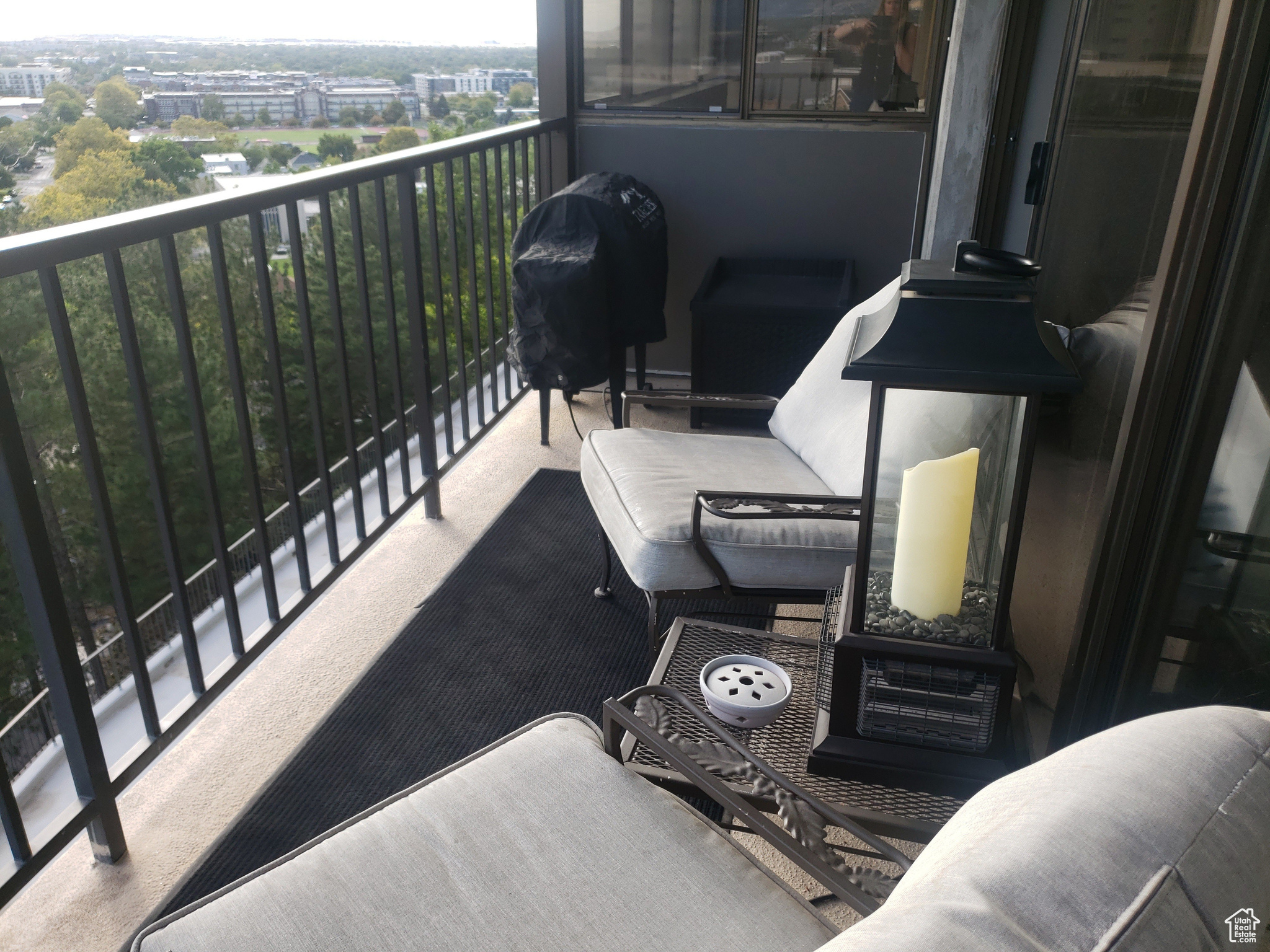 ZIONS SUMMIT - Residential
