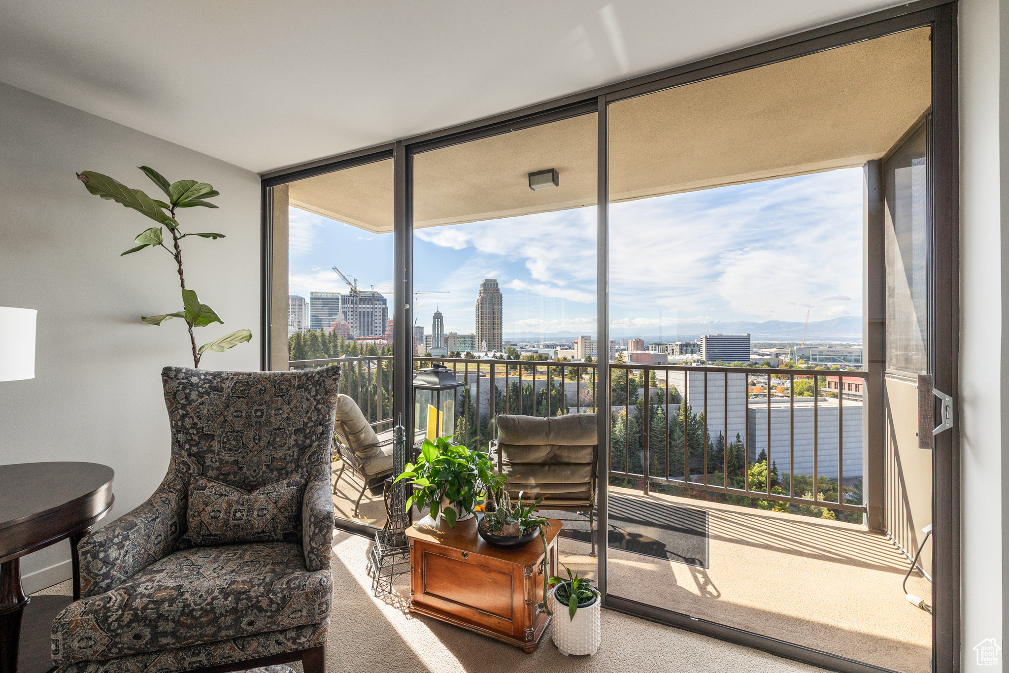 ZIONS SUMMIT - Residential