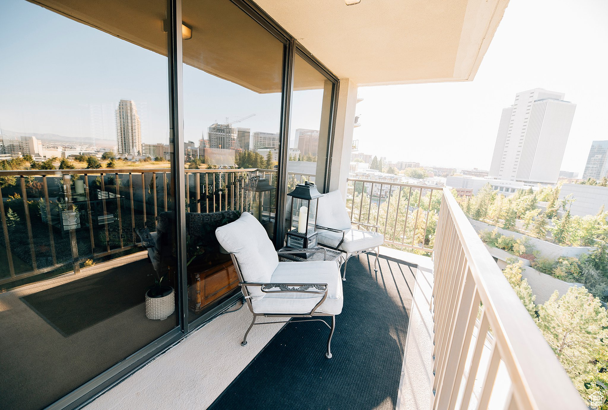 ZIONS SUMMIT - Residential